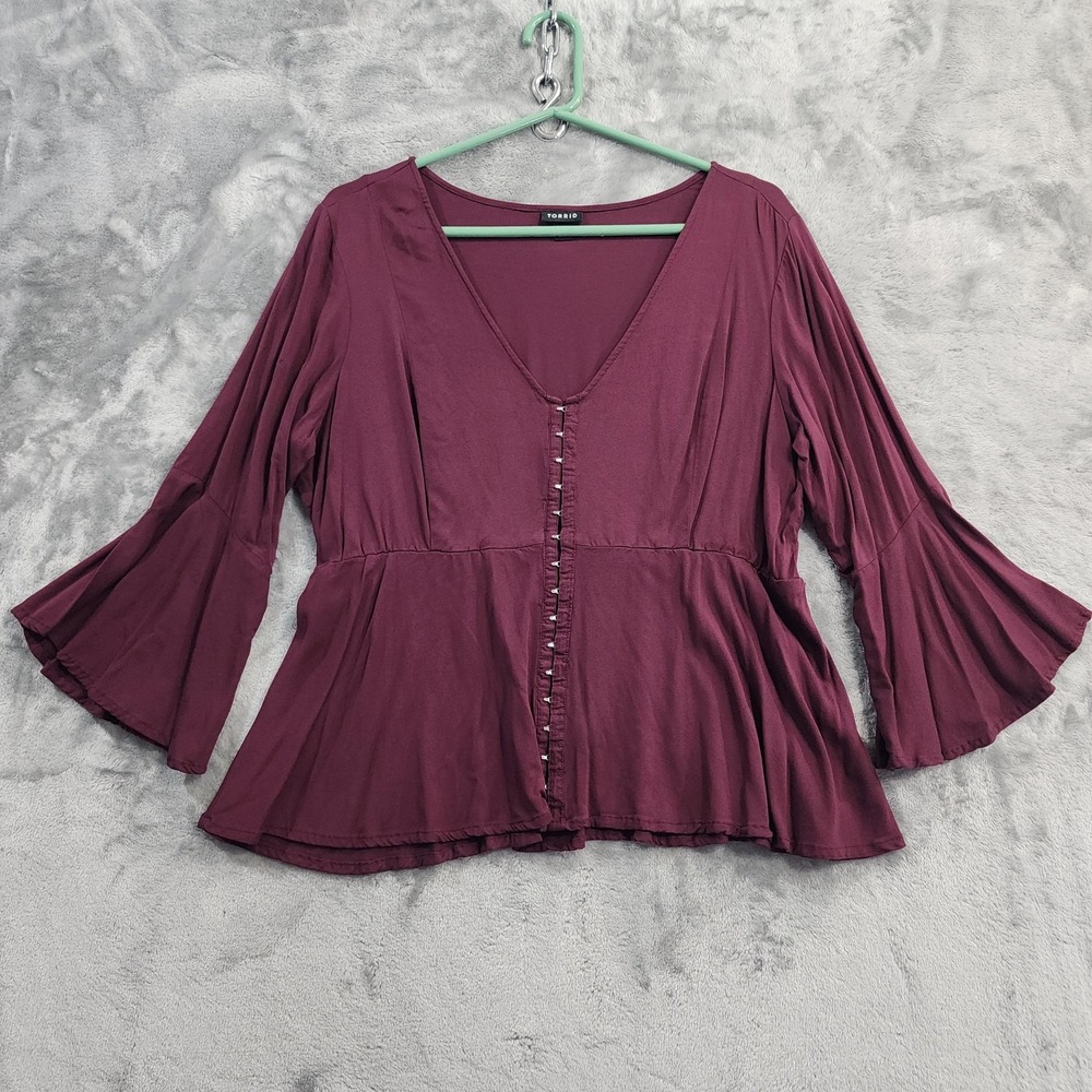 Torrid Top Womens 0 12/L Purple Challis 3/4 Bell Sleeve BabyDoll Peplum Hooks